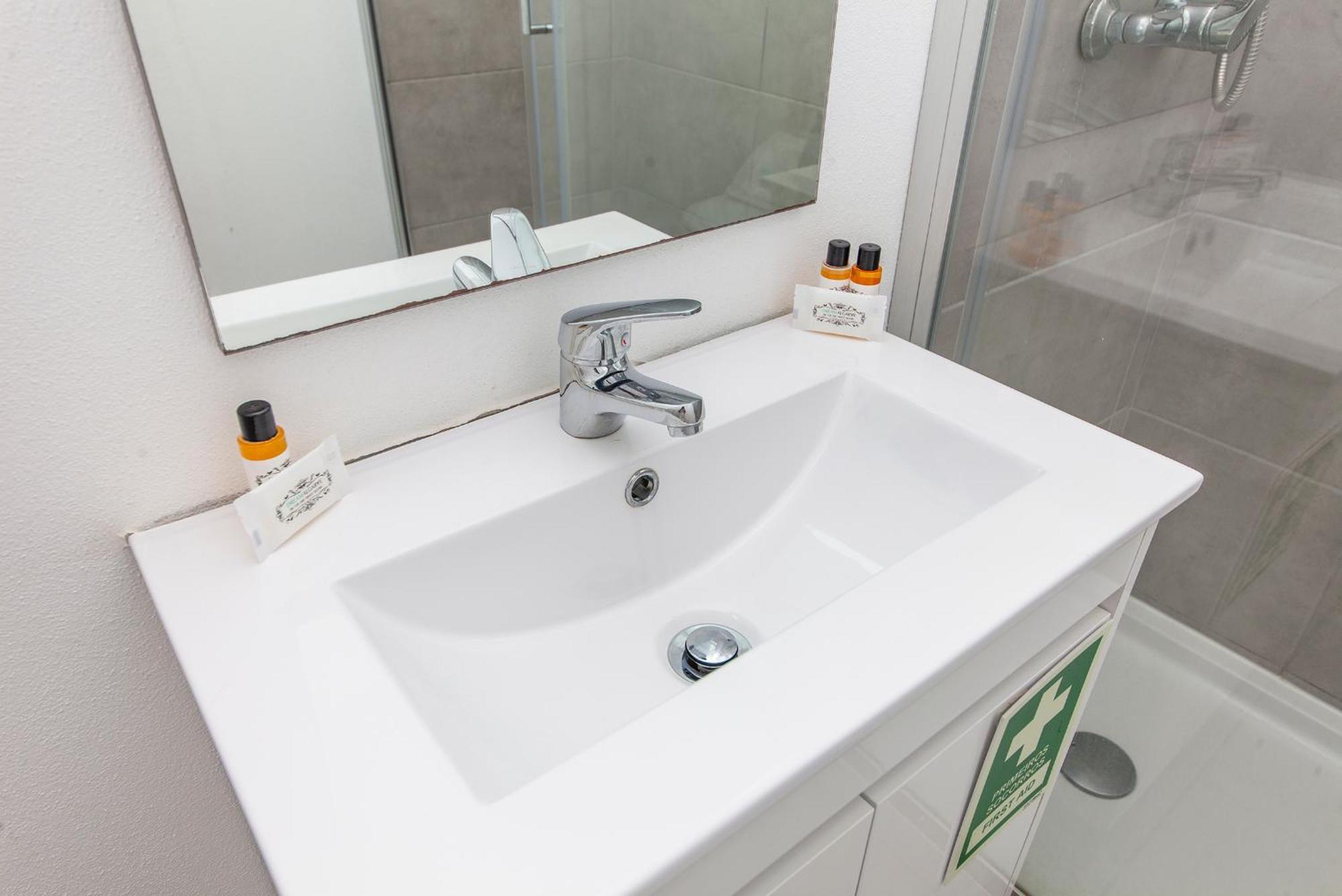 Vasco Da Gama Apartments Лагос Стая снимка